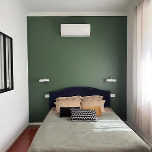 studio-dans-un-chteau-exceptionnel-du-18-sicle.fr-provencehotel.com/